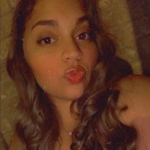 Meet your Posher, Kara